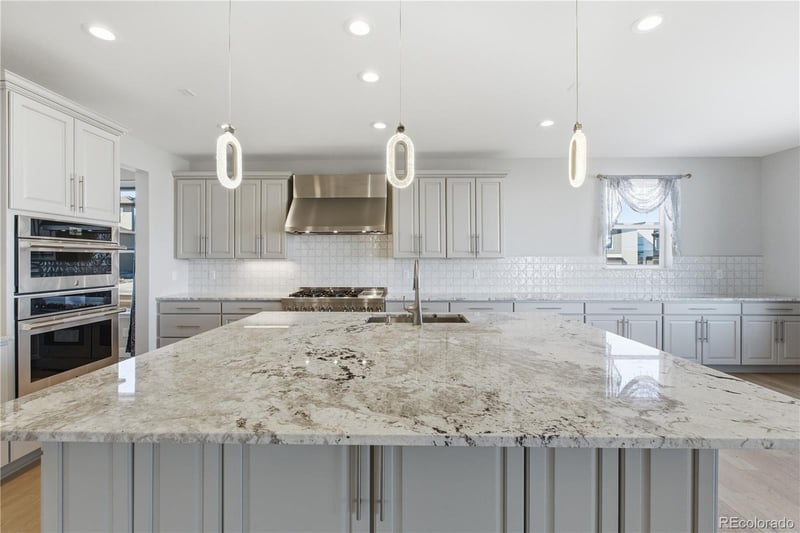 5910 Riesberg Ln, Castle Rock, CO 80104