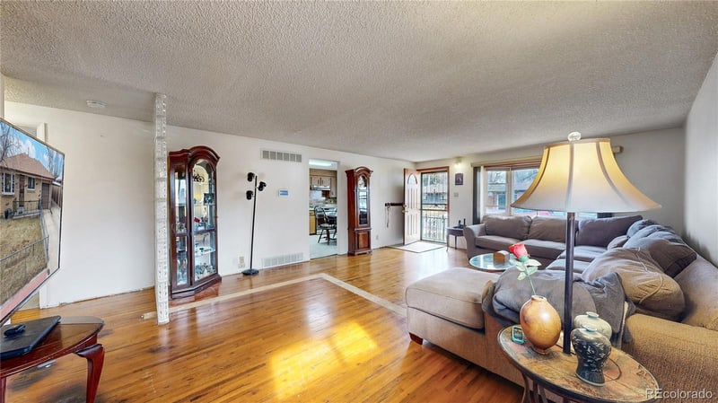 6141 Hoyt St, Arvada, CO 80004