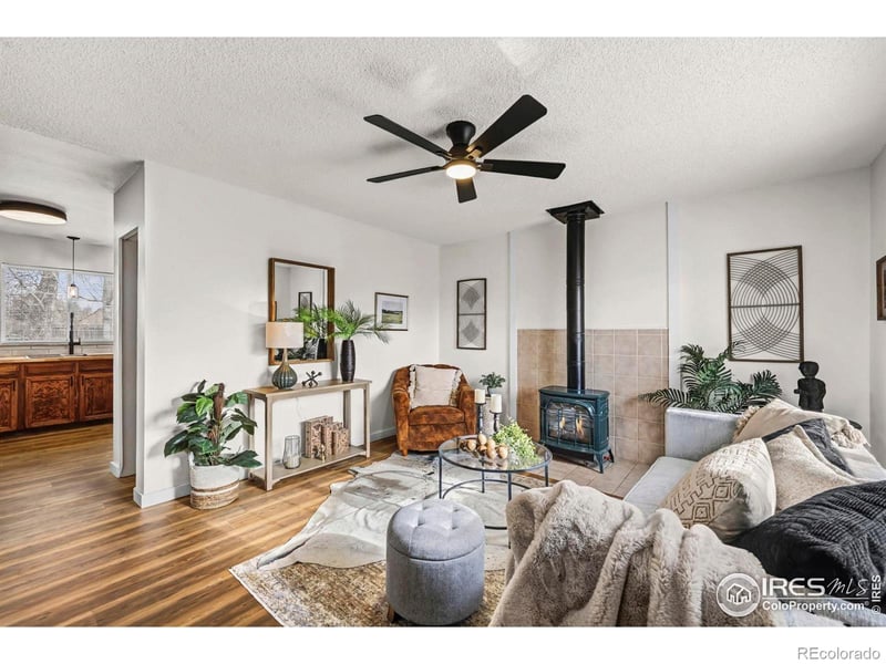 2437 Lincoln St, Longmont, CO 80501