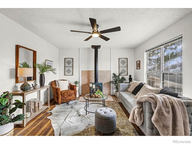 2437 Lincoln St, Longmont, CO 80501