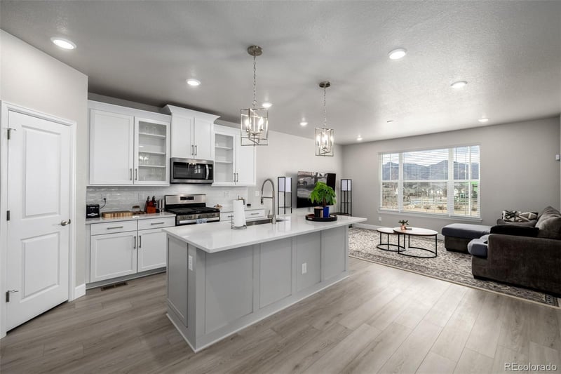 8145 Monte Vista Cir, Littleton, CO 80125