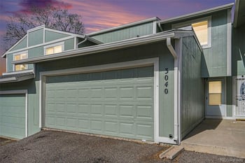 3040 Macon Cir, Aurora, CO 80014