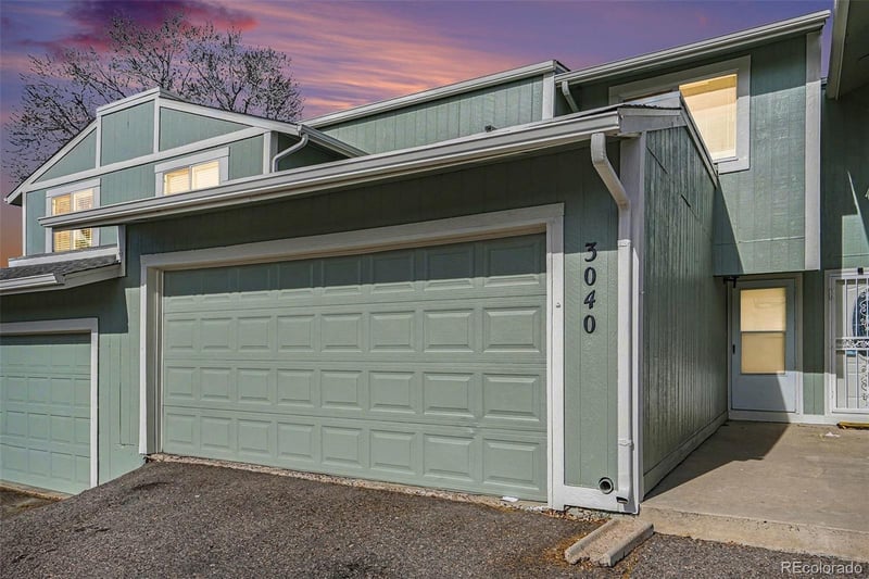 3040 Macon Cir, Aurora, CO 80014