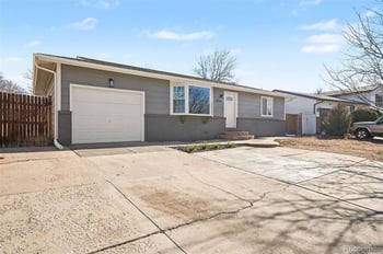 908 Applewood Ct, Fort Lupton, CO 80621