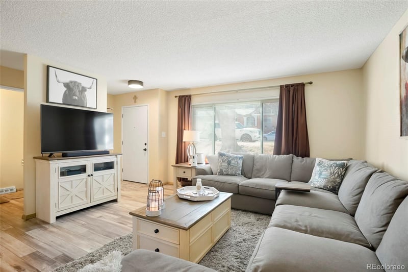 538 Xenon Ct, Lakewood, CO 80228