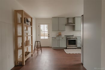 4198 Washington St, Englewood, CO 80113