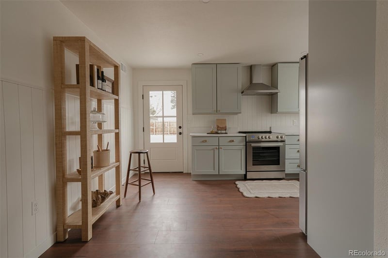 4198 Washington St, Englewood, CO 80113