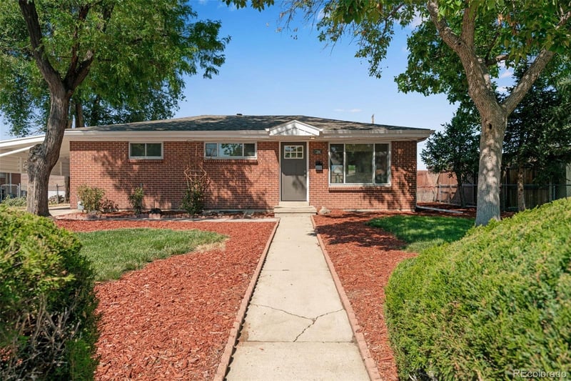 2507 Zion St, Aurora, CO 80011