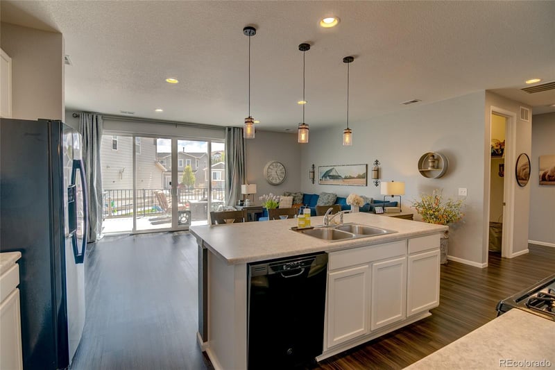 1868 Makley Loop, Castle Rock, CO 80104