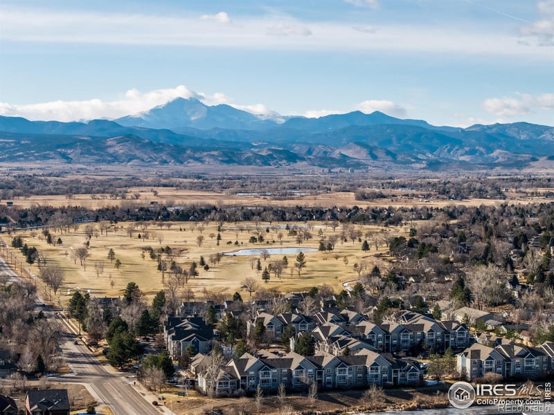 927 Hover Ridge Cir, Longmont, CO 80501