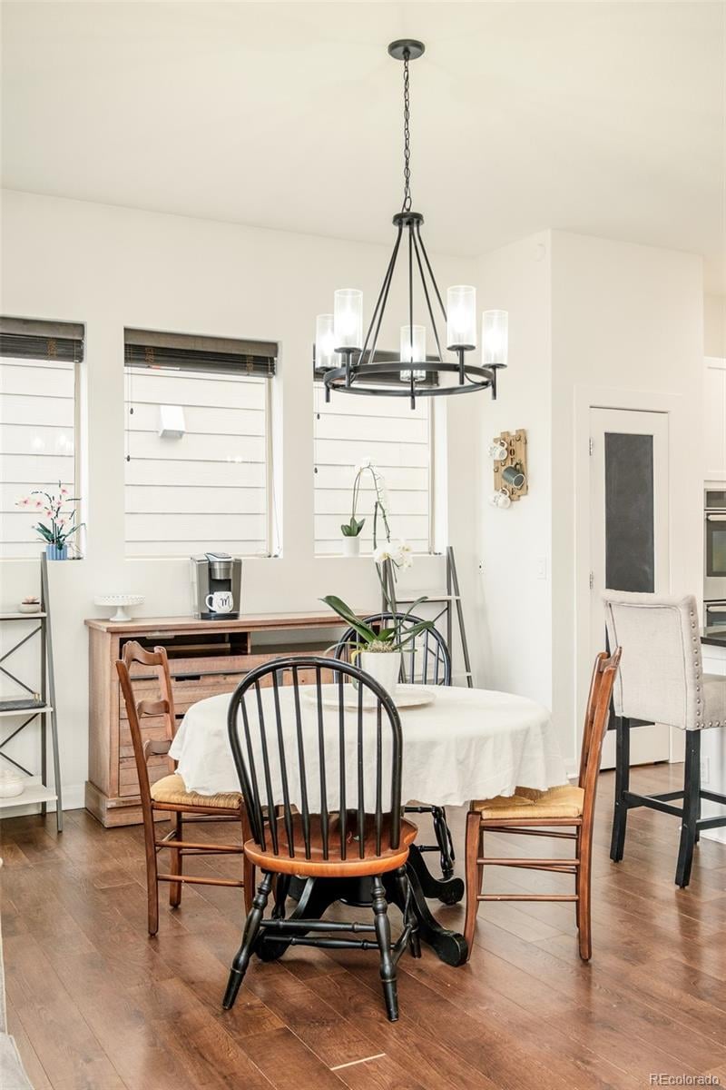 6712 Avrum Dr, Denver, CO 80221