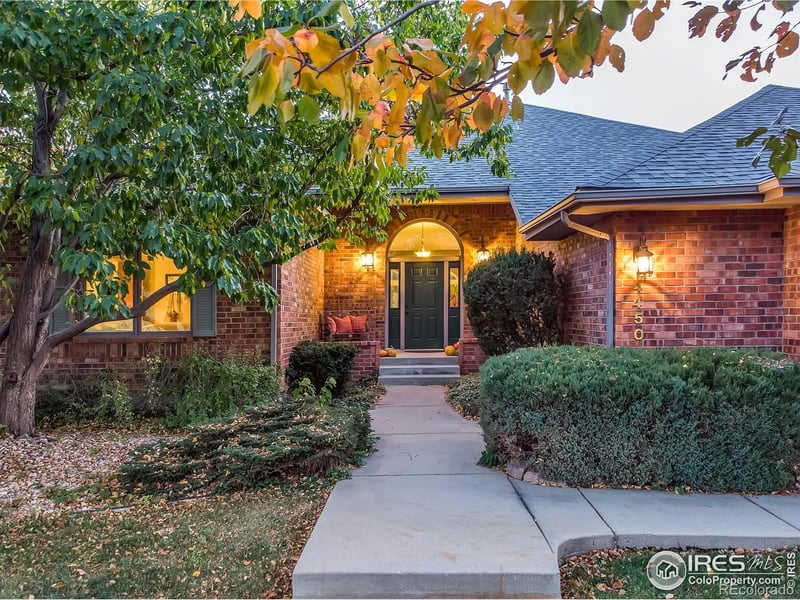 4450 Hogan Ct, Longmont, CO 80503