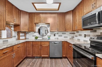 653 Brentwood St, Lakewood, CO 80214