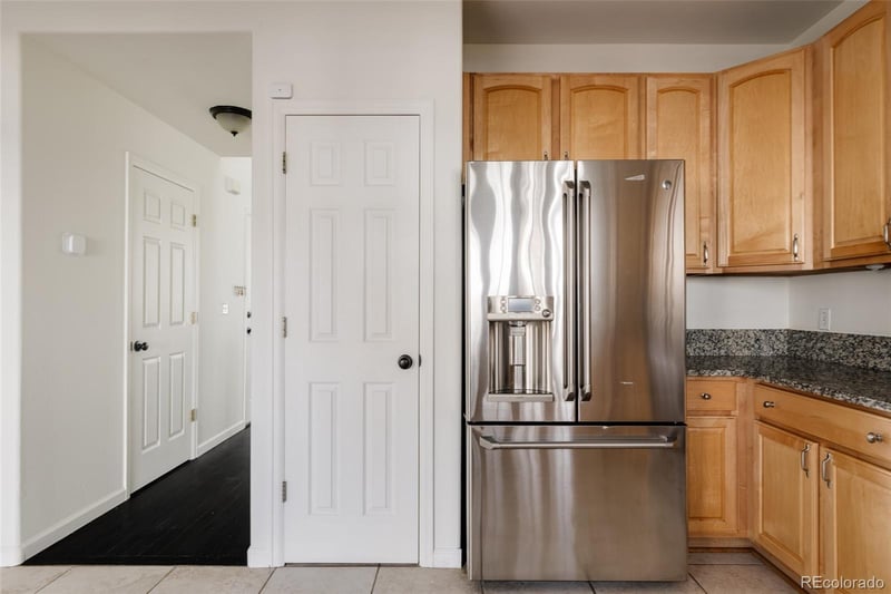 22153 Belleview Ln, Aurora, CO 80015