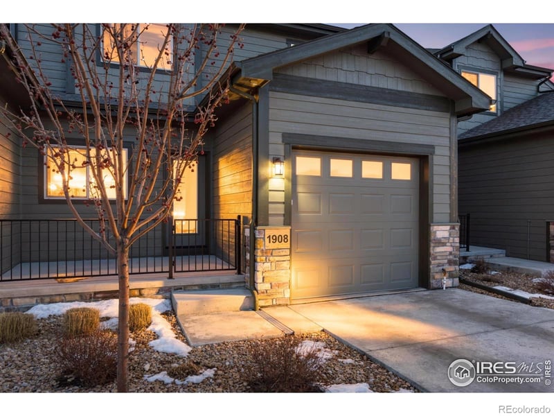 1908 Sunshine Peak Dr, Loveland, CO 80538