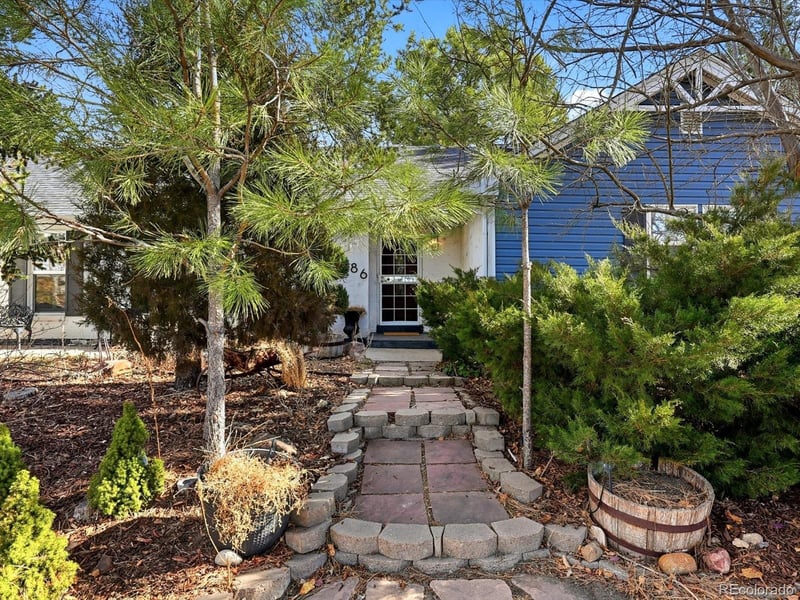 6886 Pitkin St, Foxfield, CO 80016