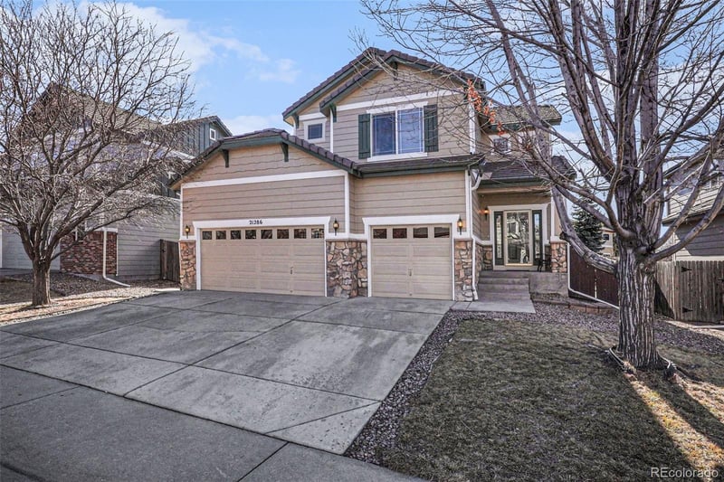 21286 Nassau Ave, Aurora, CO 80013