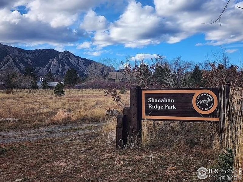 3480 Cripple Creek Sq, Boulder, CO 80305