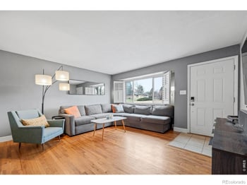 6034 Steele St, Centennial, CO 80121