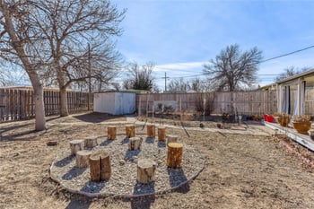 1364 Hanover St, Aurora, CO 80010