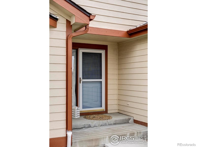 15670 64th Pl, Arvada, CO 80007