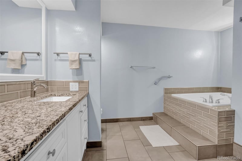 7255 Quincy Ave #309, Denver, CO 80237