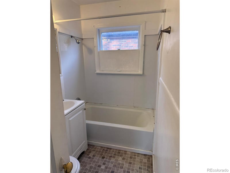 2220 6th Ave, Greeley, CO 80631