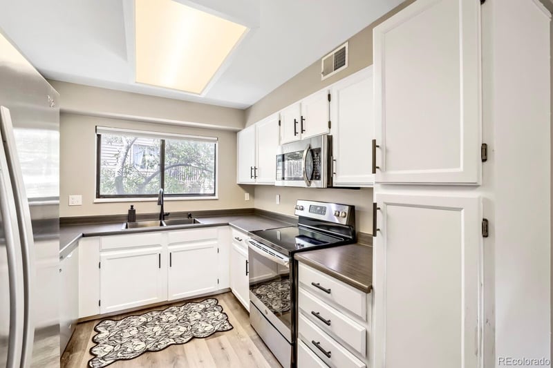 326 Wright St #205, Lakewood, CO 80228