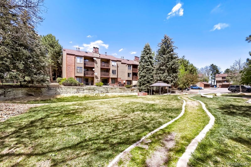 326 Wright St #205, Lakewood, CO 80228