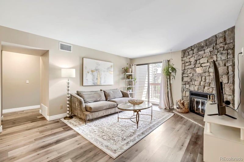 326 Wright St #205, Lakewood, CO 80228