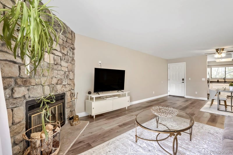 326 Wright St #205, Lakewood, CO 80228