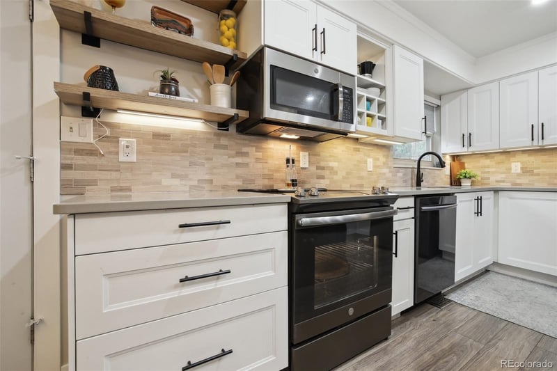 6948 Buckskin Dr, Littleton, CO 80125