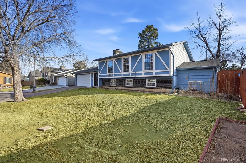 2697 Lewiston St, Aurora, CO 80013