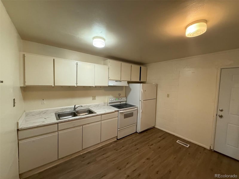 364 Greensboro , Colorado Springs, CO 80906
