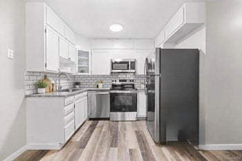 9335 Center Ave #1B, Denver, CO 80247