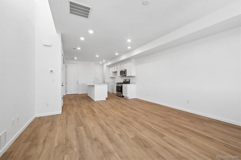 24175 30th Pl, Aurora, CO 80019