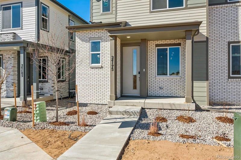 24175 30th Pl, Aurora, CO 80019