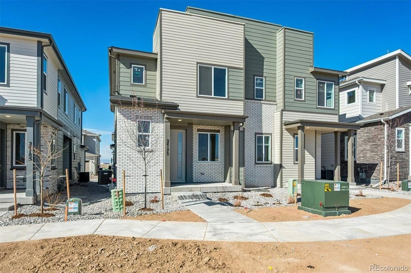 24175 30th Pl, Aurora, CO 80019