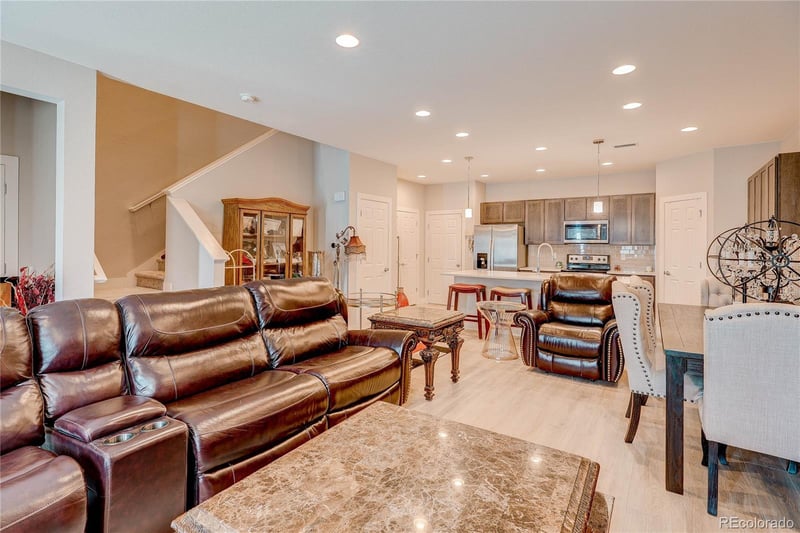 16121 Bolling Dr, Denver, CO 80239