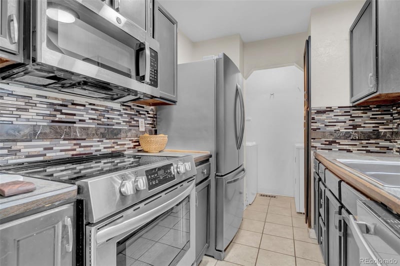 3082 Truckee St, Aurora, CO 80013