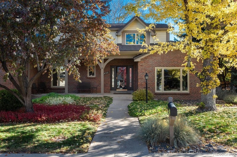 5832 Geneva St, Greenwood Village, CO 80111