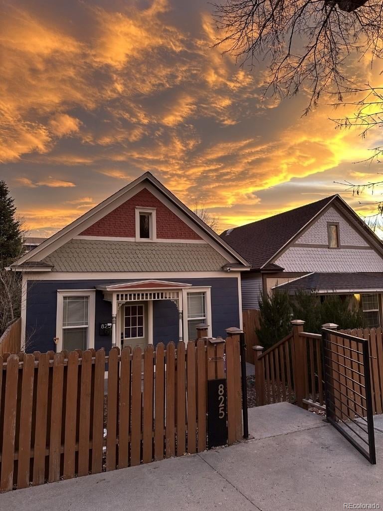 825 Kiowa St, Colorado Springs, CO 80903