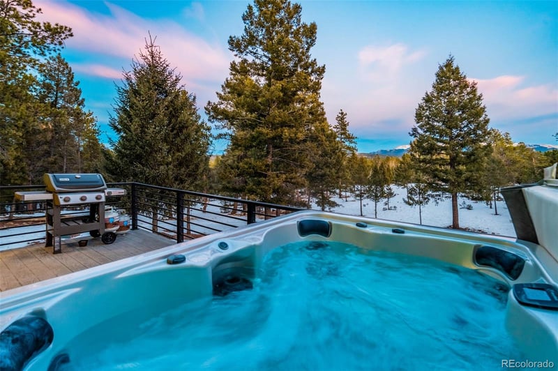 126 Rainier Dr, Florissant, CO 80816