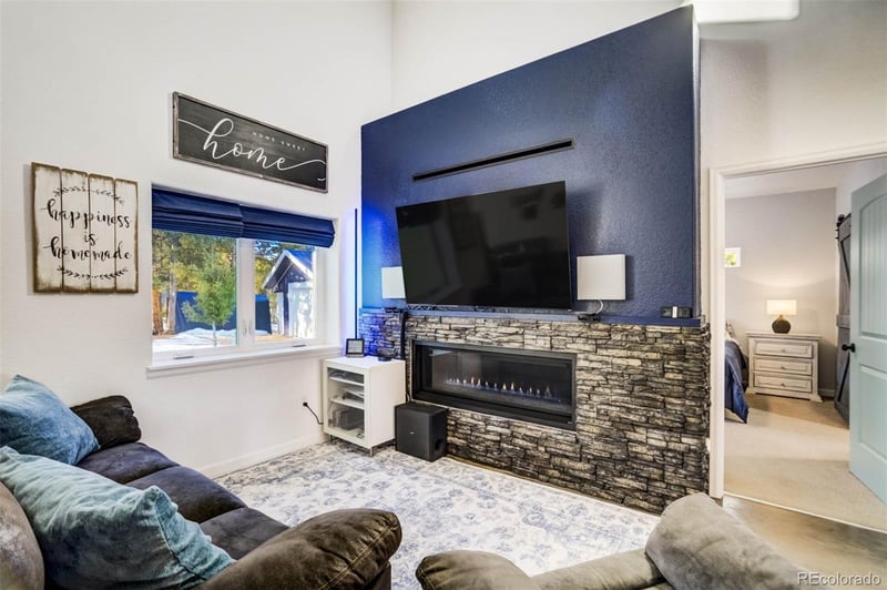 126 Rainier Dr, Florissant, CO 80816