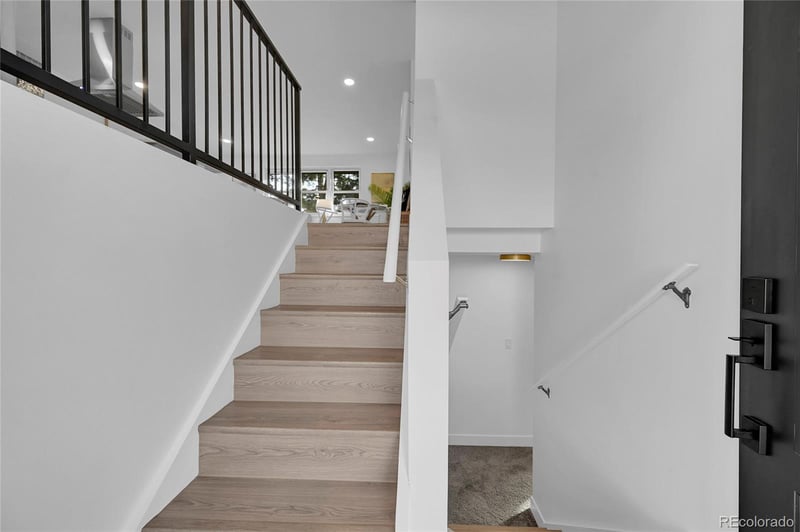 9230 Dakota Ave, Lakewood, CO 80226