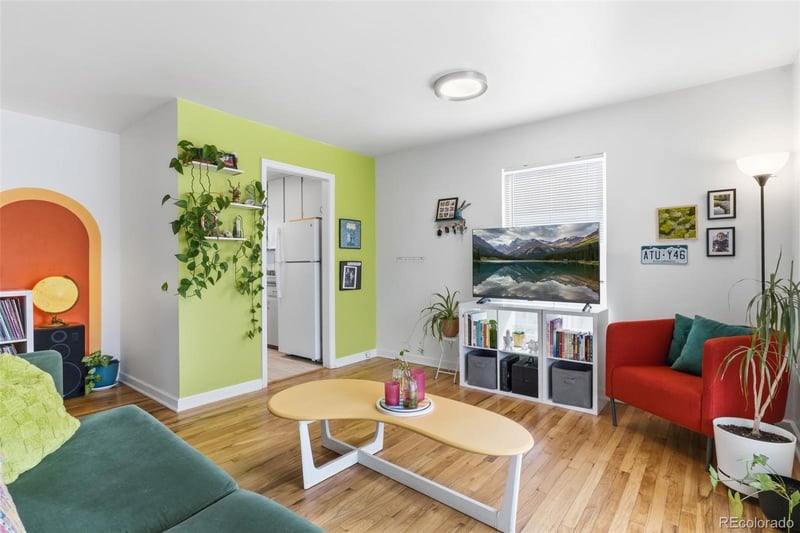 1656 Newark St, Aurora, CO 80010