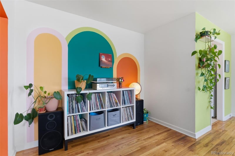 1656 Newark St, Aurora, CO 80010