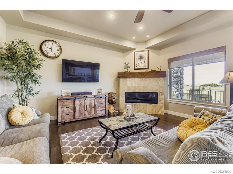 327 Duesenberg Ln, Fort Collins, CO 80524