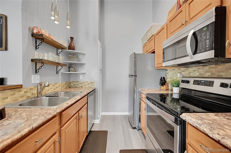 6755 Field St #623, Littleton, CO 80128