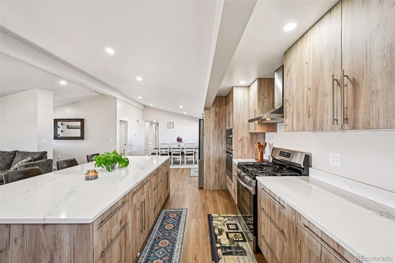 53909 E Bison Dr, Strasburg, CO 80136